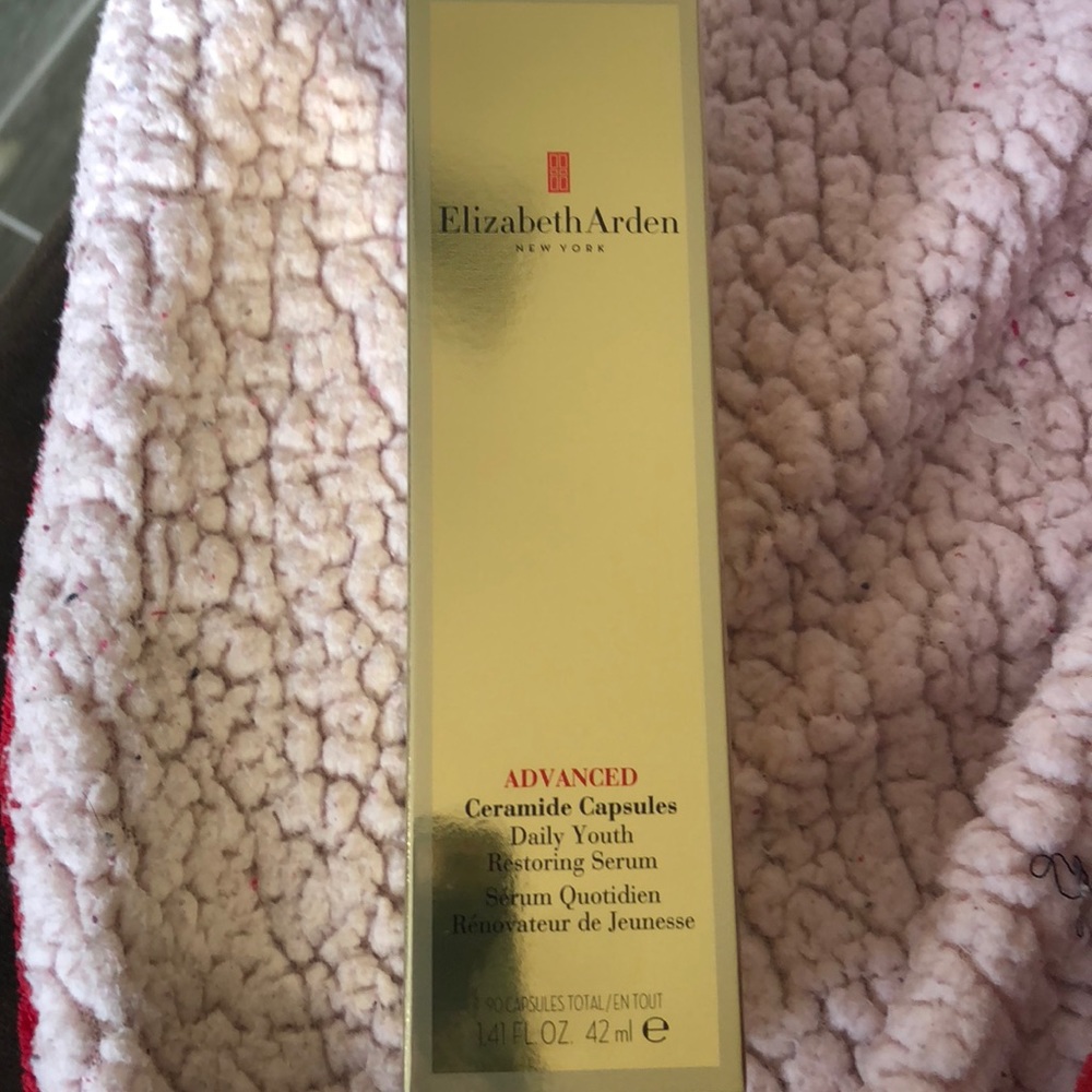 Elizabeth Arden Ceramide Capsules